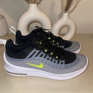 Air Max Axis GS 'Wolf Grey Volt